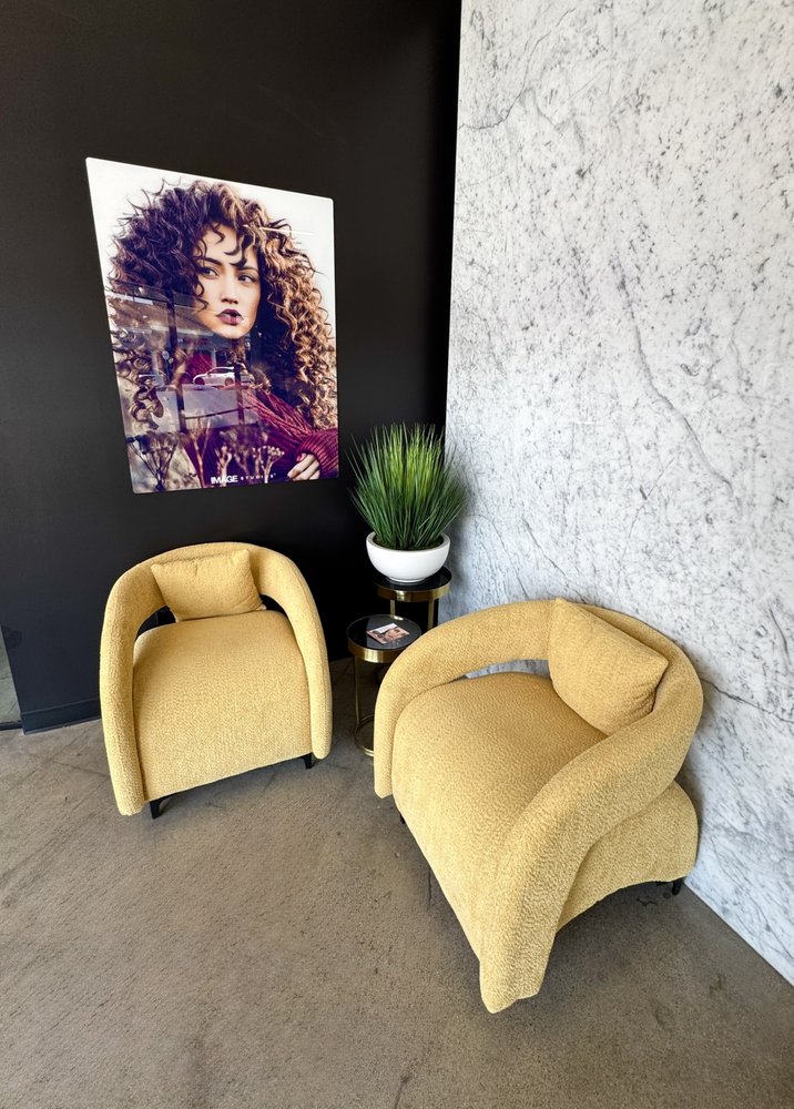 Revivify Aesthetics Logo