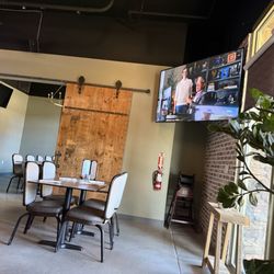 Pine Ridge Tavern - Quiet area with great music