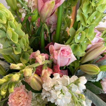 Arrowhead Flowers - Close ip - Florists Near Me - Glendale, Arizona Arrowhead Flowers - Close ip - Florists Near Me - Glendale, Arizona