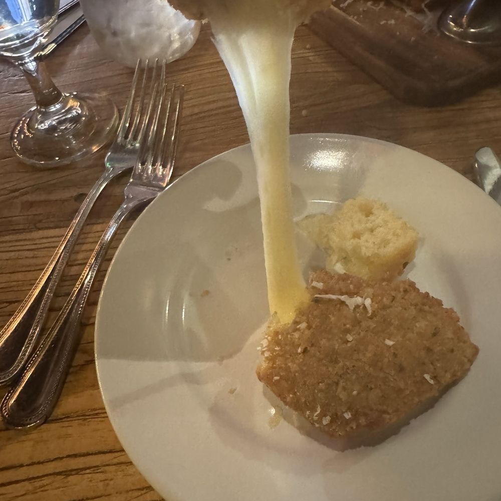 Cheesy mozzarella Cheesy mozzarella
