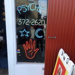 Mrs Laurie's Palm & Card Reading - Mrs Laurie Psychic Cannery Row