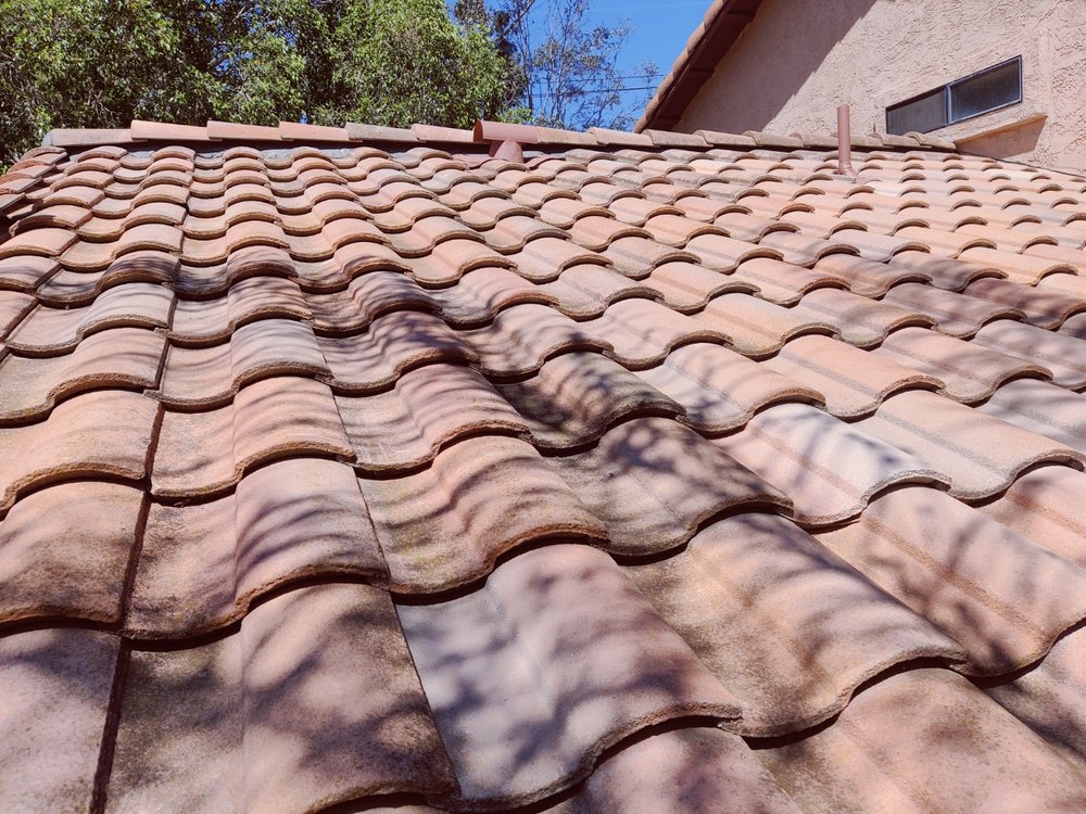 Slide of Sustaita Roofing