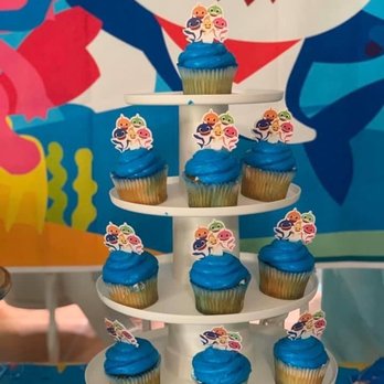 Safeway - Food coloring airbrushed cupcakes. - Grocery Near Me - Stockton, California