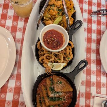Buca di Beppo Italian Restaurant - Buca Trio Platter - Italian Near Me - Universal City, California Buca di Beppo Italian Restaurant - Buca Trio Platter - Italian Near Me - Universal City, California