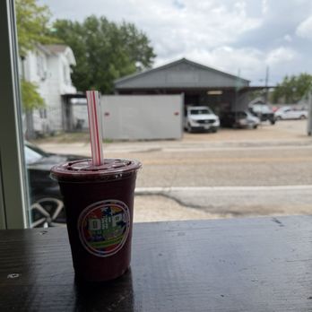 Drip Drop Juices - Views from inside - Juice Bars & Smoothies Near Me - Houston, Texas Drip Drop Juices - Views from inside - Juice Bars & Smoothies Near Me - Houston, Texas