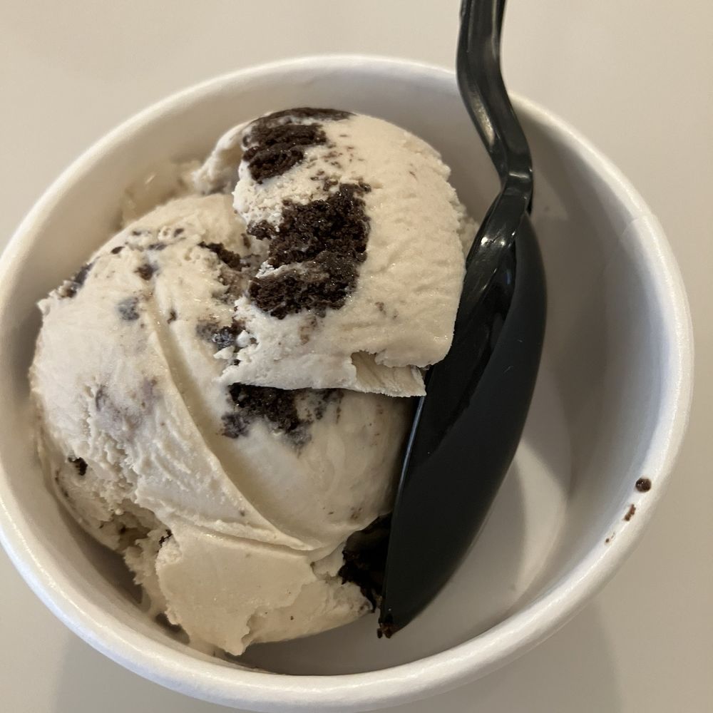 Vic's Ice Cream - Cookies n Cream - Ice Cream & Frozen Yogurt Near Me - Sacramento, California Vic's Ice Cream - Cookies n Cream - Ice Cream & Frozen Yogurt Near Me - Sacramento, California