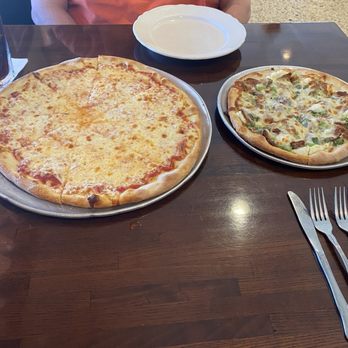 Antonio's Flying Pizza - Cheese and Campagnola Pizza Dinner - Italian Near Me - Houston, Texas