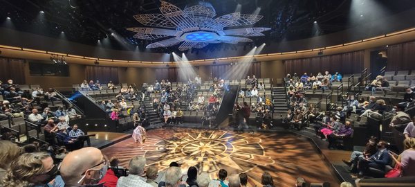 Steppenwolf Theatre Company by null