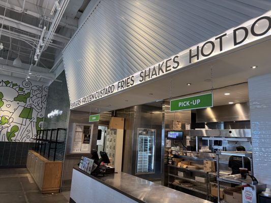 Shake Shack Mosaic District by null