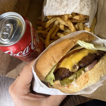 Fresh Burger - Fresh Burger 4oz Combo - Burgers Near Me - Toronto, Ontario Fresh Burger - Fresh Burger 4oz Combo - Burgers Near Me - Toronto, Ontario