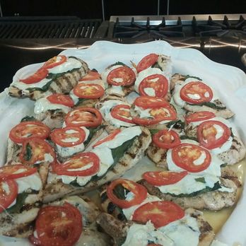 Mirepoix Cooking School - Chicken caprese - Cooking Schools Near Me - Royal Oak, Michigan Mirepoix Cooking School - Chicken caprese - Cooking Schools Near Me - Royal Oak, Michigan