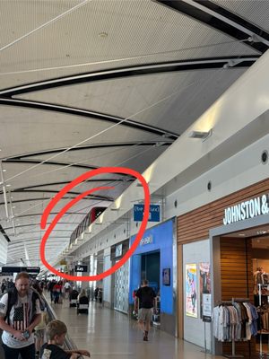Detroit Metropolitan Wayne County Airport by null