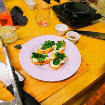 EATZ - Cooking Schools Near Me - Los Angeles, California EATZ - Cooking Schools Near Me - Los Angeles, California