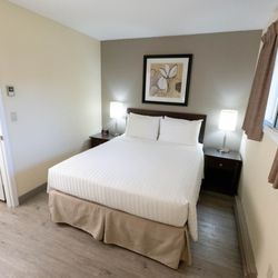 Siesta Suites Kelowna