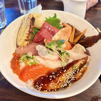 Kiku Sushi & Vegetarian - Chirashi Special. Fantastic! - Sushi Bars Near Me - Lafayette, California Kiku Sushi & Vegetarian - Chirashi Special. Fantastic! - Sushi Bars Near Me - Lafayette, California