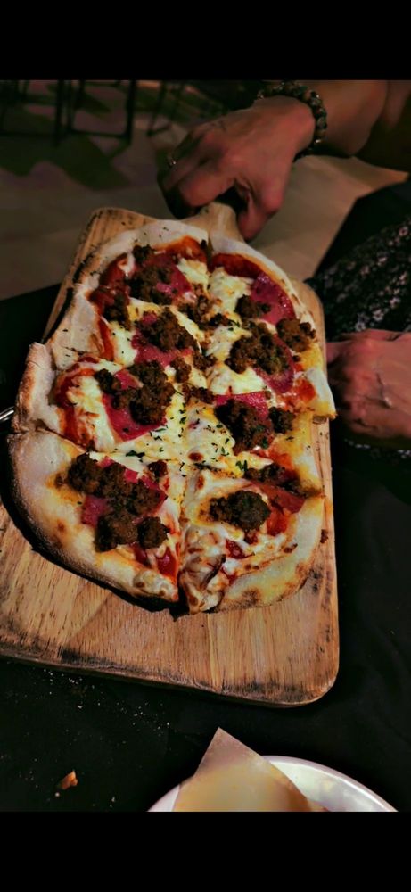 Food from Trattoria Mamma Lina