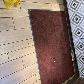 Habit Burger & Grill - Trash everywhere. - Burgers Near Me - San Diego, California Habit Burger & Grill - Trash everywhere. - Burgers Near Me - San Diego, California