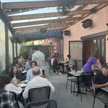 Hippo - Outside patio - American Near Me - Los Angeles, California