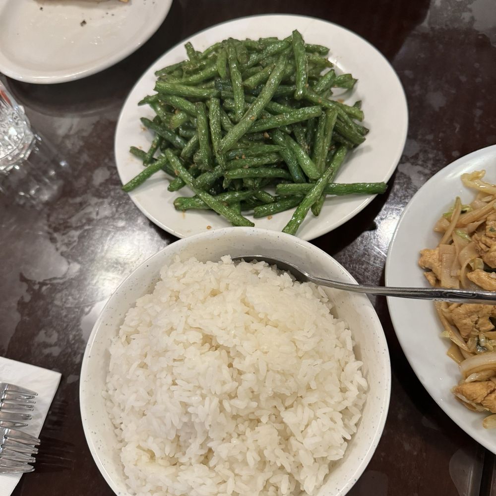 Mom's Kitchen - Large Rice 56. Stir-Fried Green Beans - Taiwanese Near Me - Salt Lake City, Utah