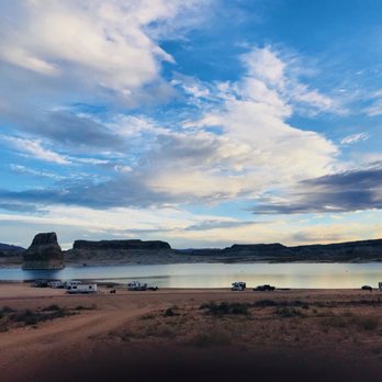 Lone Rock Campground - Parks Near Me - Page, Utah