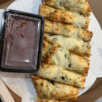 212 Pizza Company - Cheese Bread - Pizza Near Me - Castle Rock, Colorado 212 Pizza Company - Cheese Bread - Pizza Near Me - Castle Rock, Colorado