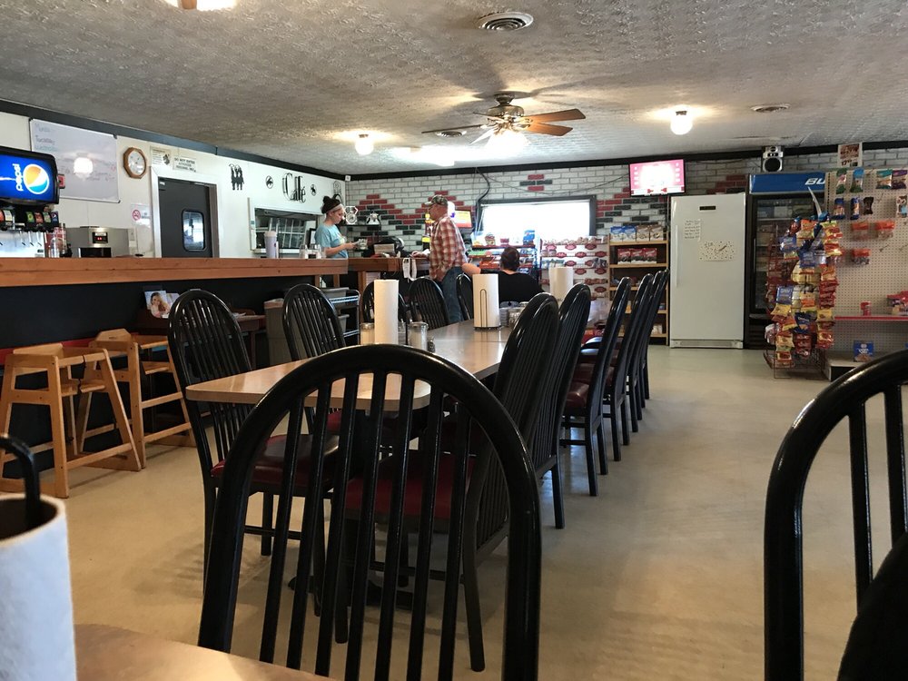 W & W CAFE Updated September 2024 108 E Main St, Hurley, Missouri