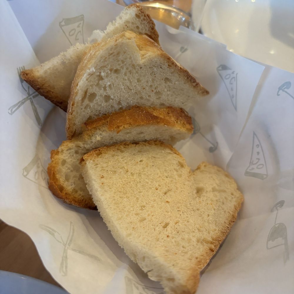 Fumo Kips Bay - Complimentary bread - New American Near Me - New York, New York
