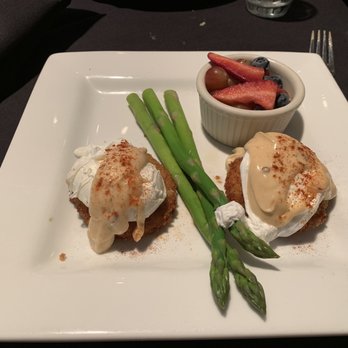 Midtown Cafe - Fried Green Tomato Benedict - Breakfast & Brunch Near Me - Nashville, Tennessee