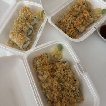 Bento Box - Bad sushi (California roll, fried California roll & americano, all topped with spicy mayo and tempura flakes). - Japanese Near Me - Sacramento, California