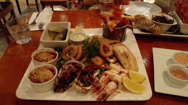 Fish D'vine & The Rum Bar by null