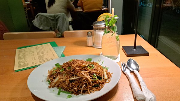 Cafe Mezzo by null