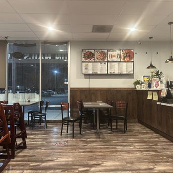 Mani Thai Cuisine - Mani Thai interior - Thai Near Me - Manteca, California
