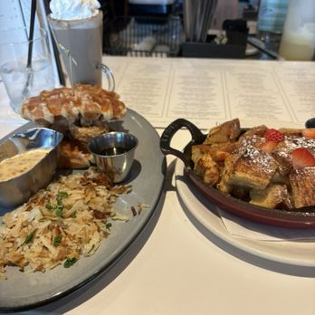 Burtons Grill & Bar - Chicken and waffles and French toast nuggets - New American Near Me - Richmond, Virginia