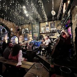Fritzel's European Jazz Pub - Live music N Beers wit my woman.