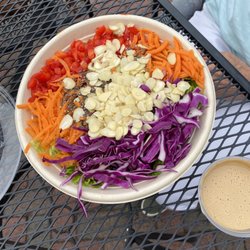 Animo Juice - Thai Peanut Crunch Salad