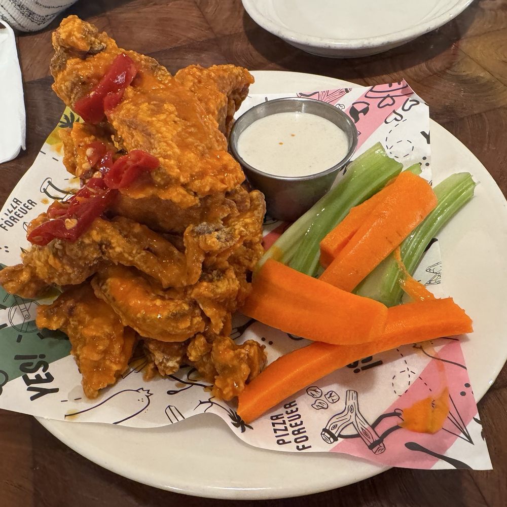 Buffalo boneless wings Buffalo boneless wings