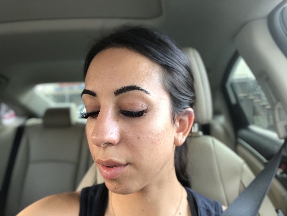 Lina Vasquez Beauty Logo
