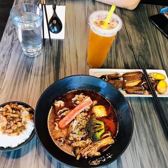 19 GOLD - Taiwanese Near Me - Seattle, Washington