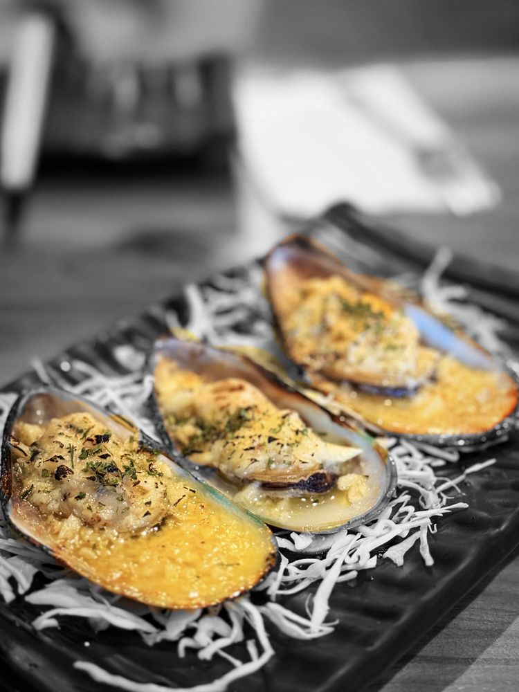 Bar Bay Grill