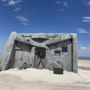 Chamber Stays: Outpost X - Resorts Near Me