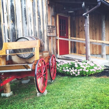 Camp Springs Winery - Wineries Near Me - Melbourne, Kentucky