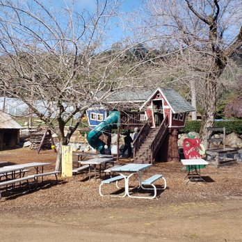 Cover's Apple Ranch - Bakeries Near Me - Tuolumne, California