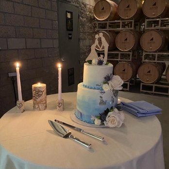Events by Jessie - Cake cutting table - Wedding Planning Near Me
