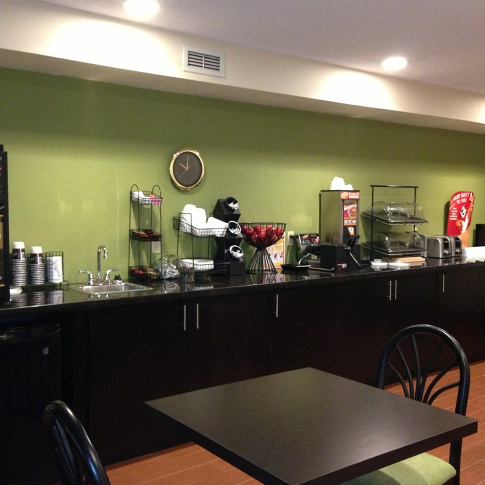 Sleep Inn - Continental breakfast area - Hotels Near Me - Bracebridge, Ontario Sleep Inn - Continental breakfast area - Hotels Near Me - Bracebridge, Ontario