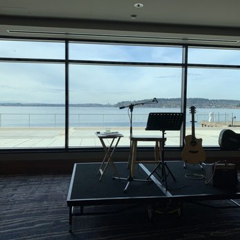 Hyatt Regency - Band setup with a view - Hotels Near Me - Renton, Washington Hyatt Regency - Band setup with a view - Hotels Near Me - Renton, Washington