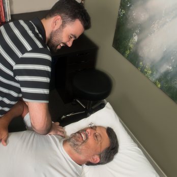 MechanoTherapy - Posterior glide of the humeral head to help with shoulder pain. - Physical Therapy Near Me - Portland, Oregon MechanoTherapy - Posterior glide of the humeral head to help with shoulder pain. - Physical Therapy Near Me - Portland, Oregon
