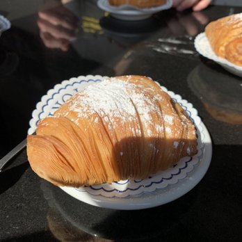 Fortunato Brothers - Sfogliatelle - Desserts Near Me - Brooklyn, New York