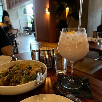 Lulu Bar - Zero proof coconut cooler + wok fried Thai noodles - Cocktail Bars Near Me - Toronto, Ontario