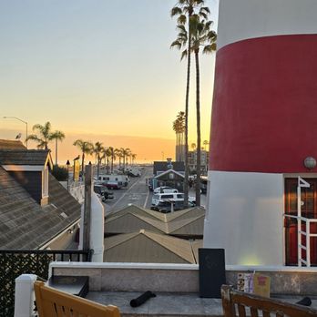 Lighthouse Oyster Bar & Grill - Seafood Near Me - Oceanside, California Lighthouse Oyster Bar & Grill - Seafood Near Me - Oceanside, California