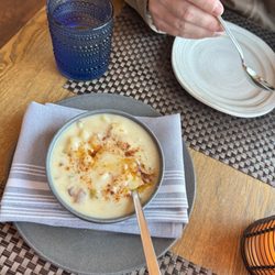 Meridian Restaurant & Bar - Clam chowder